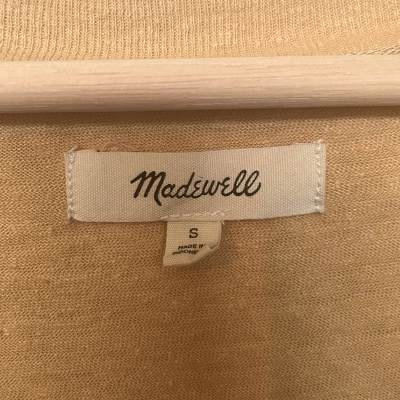 Madewell deep yellow V neck tee - Picture 2 of 3